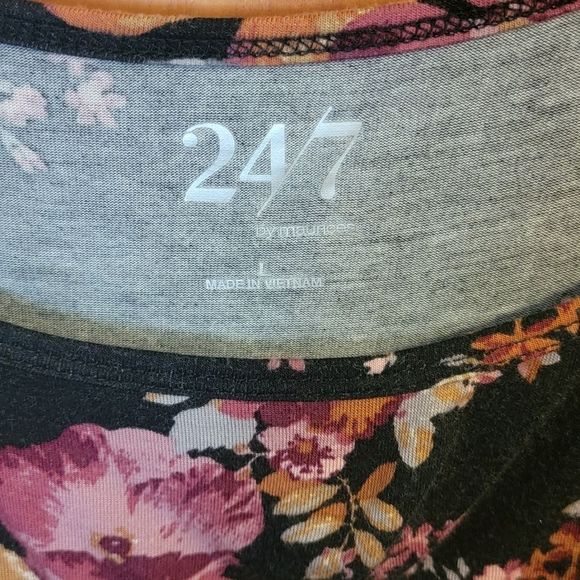 Maurices Short Sleeve Top - Picture 3 of 4